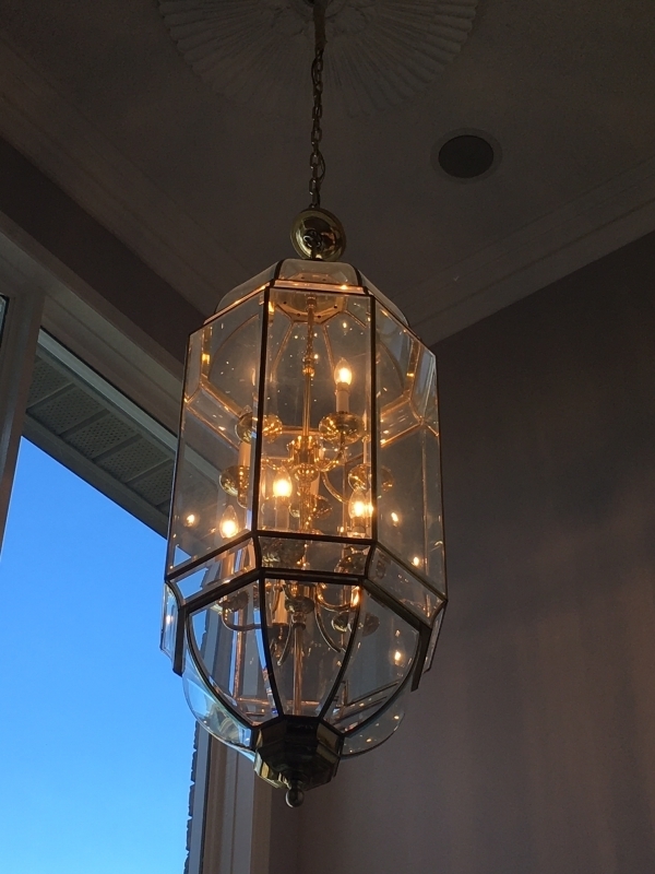 Chandelier Removal Mississauga 1